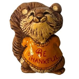 Hallmark Vintage 1987 Holiday Pin CHIPMUNK "Be thankful" Message THANKSGIVING